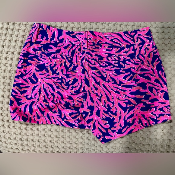 Lilly Pulitzer Callahan Shorts in Bright Navy "Did you Catch That?” - Picture 3 of 4
